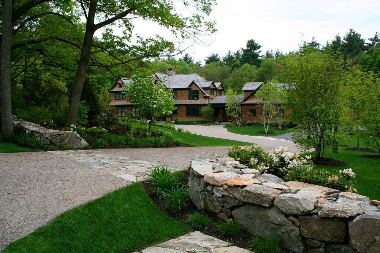 hardscapes - stone wall, gravel driveway