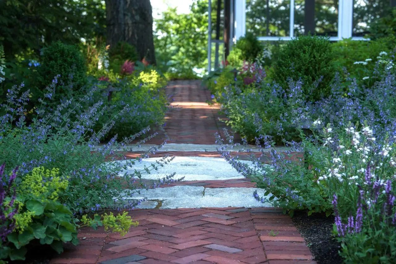 01773 lincoln home landscape design screen porch