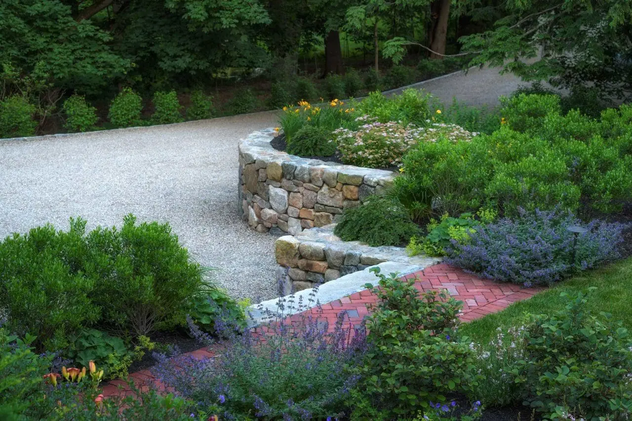 01773 reclaimed brick path and driveway